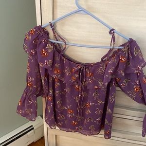 American Eagle - EUC small top/blouse